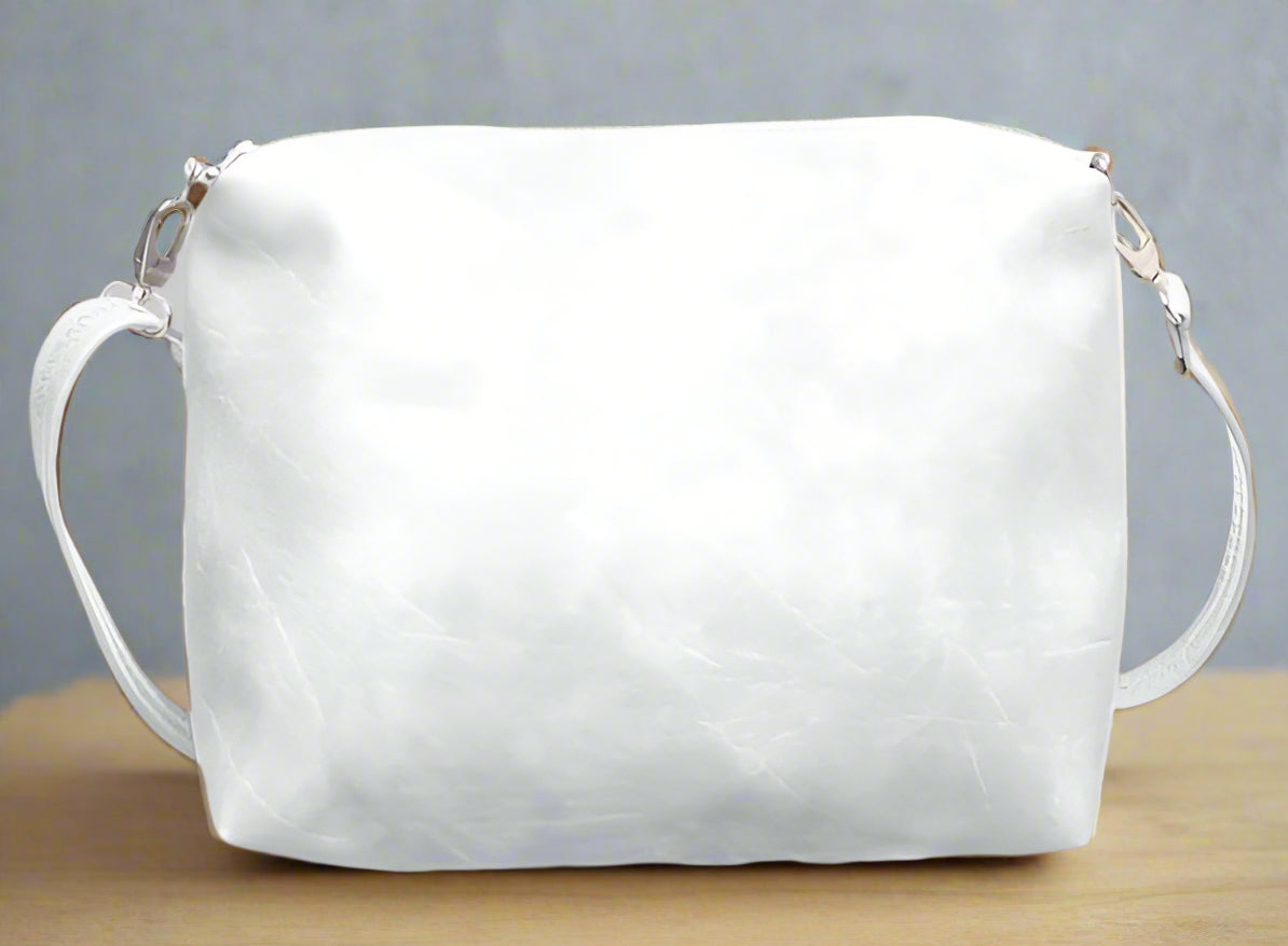 Bessie London C+ WHITE Crossbody Handbag