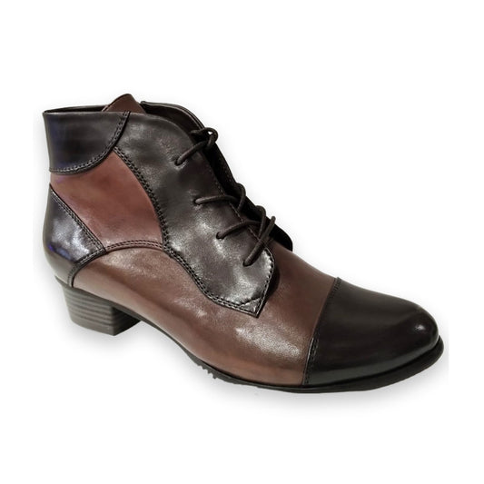 Regardez le Ciel Stefany123 BROWN Soft Leather Low Heel Lace Ankle Boot With Zip.