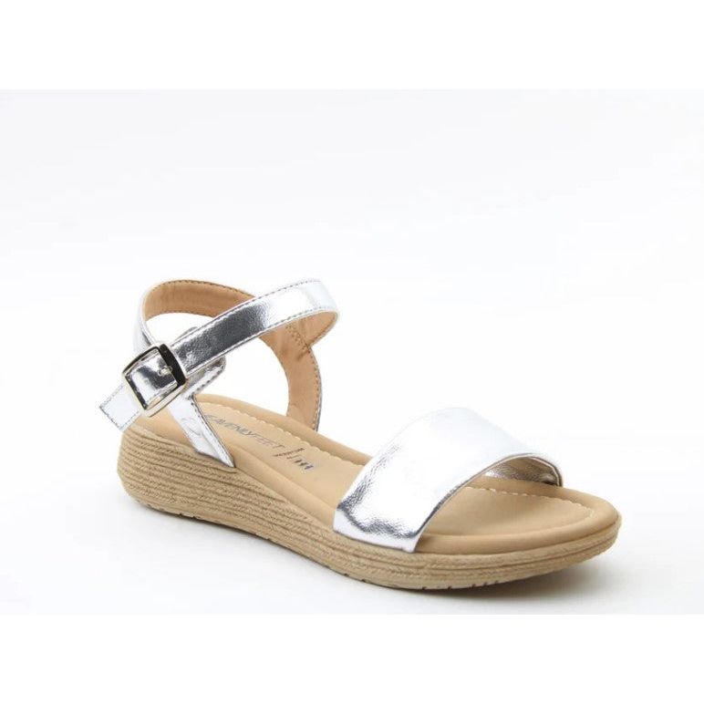 Heavenly Feet Sandal Sara Wide fitting Vegan friendly casual sandal SILVER
