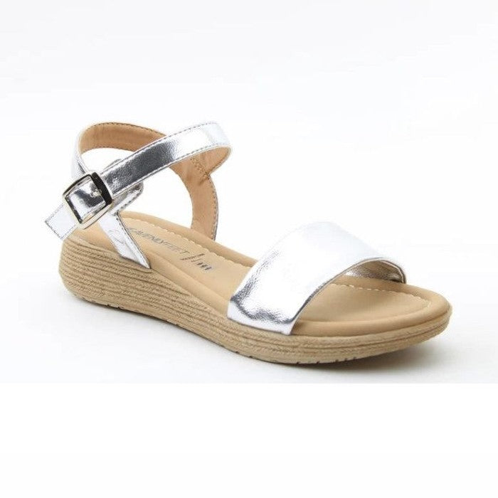 Heavenly Feet Sandal Sara Wide fitting Vegan friendly casual sandal SILVER