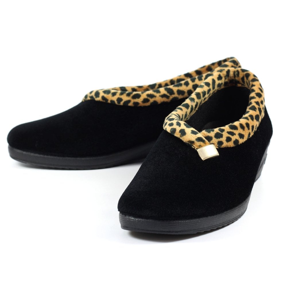Lunar Paloma BLACK / Leopard Print Wedge Heel Slipper KLA005