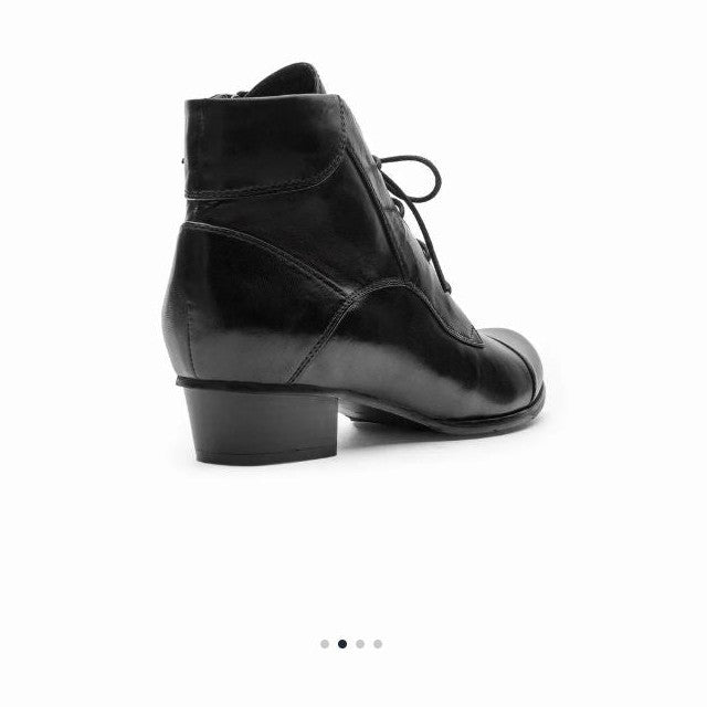 Regarde le Ciel Ankle boot with lace Stefany 123 BLACK STEFANY 123 003