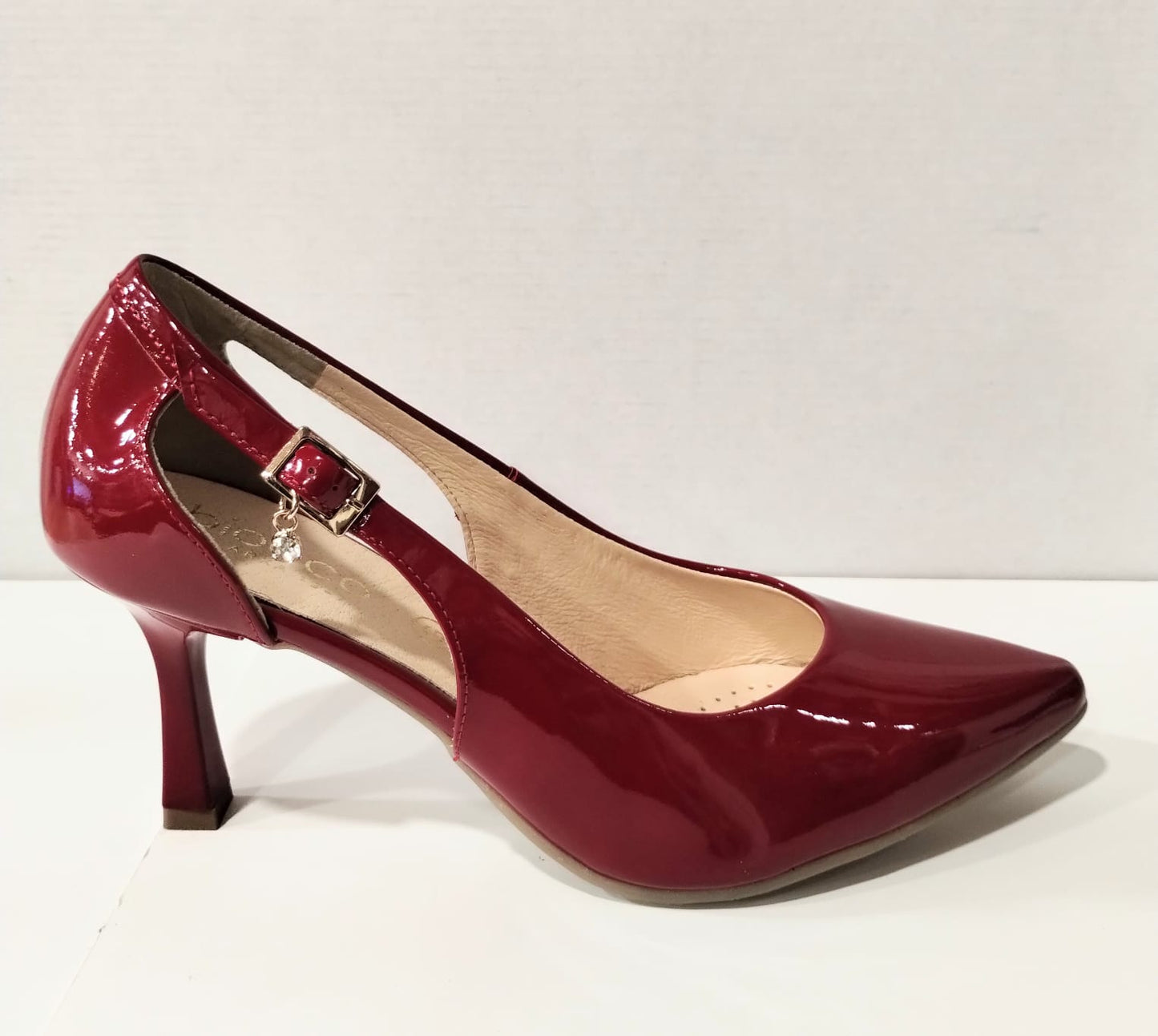 Bioeco 4079 RED PATENT open sided court shoe 4079-433