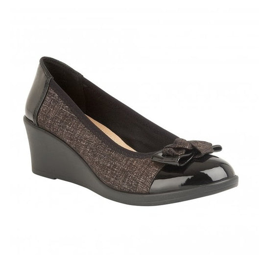 Lotus Wedge Shoe Zetta BRONZE .