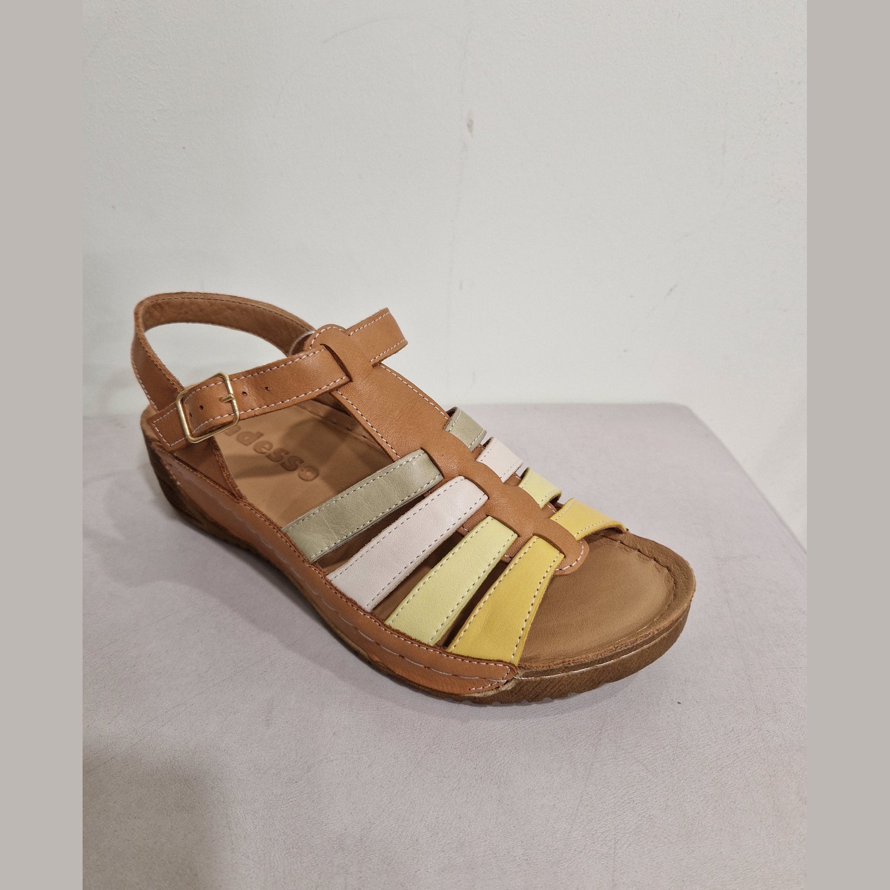 Adesso Neri TAN MULTI Soft Leather Wedge T Bar Sandal A8272