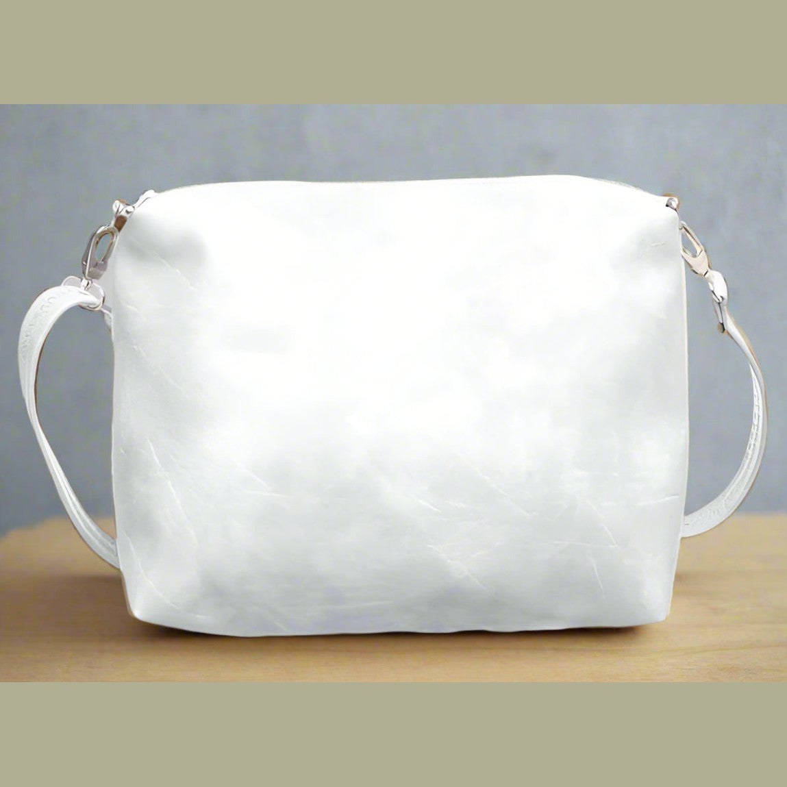 Bessie London C+ WHITE Crossbody Handbag