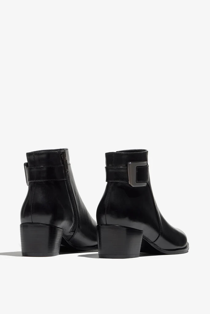 Regardez Le Ciel Jolene 27 BLACK Butter Soft Leather Zip Ankle Boot