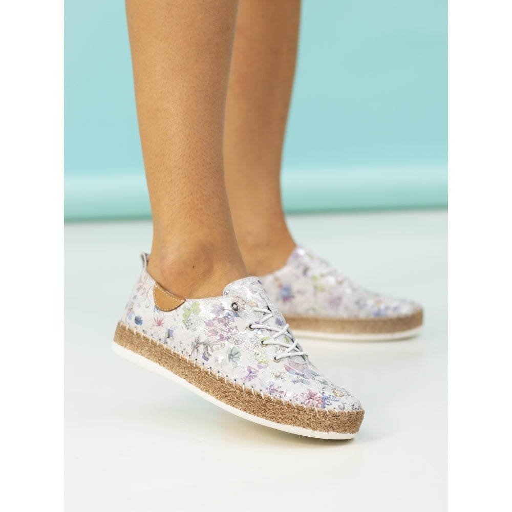 Lunar Iva WHITE FLOWER Elastic Lace Slip On Sneaker FLE051WT