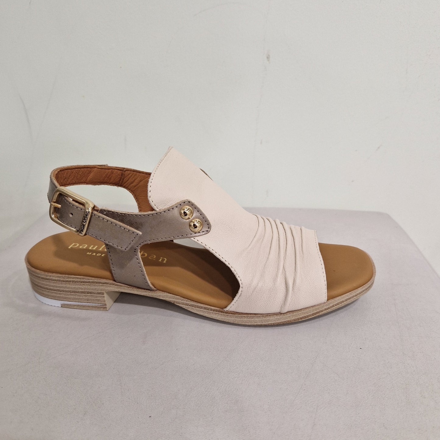 Paula Urban 9-17 Off white / Fumo Soft Leather Sandal