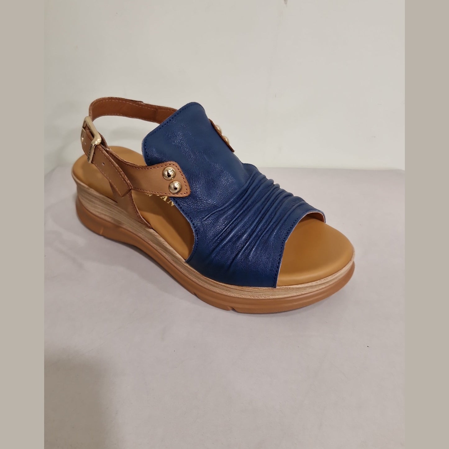 Paula Urban Riviera 24-17 Soft Leather Wedge Sandal MARINO/ CAMEL