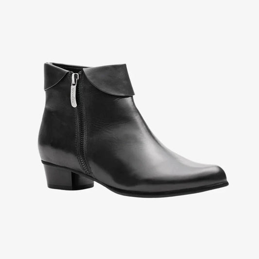 Regardez Le Ciel Stefany 03 BLACK Soft Leather Zip Ankle Boot