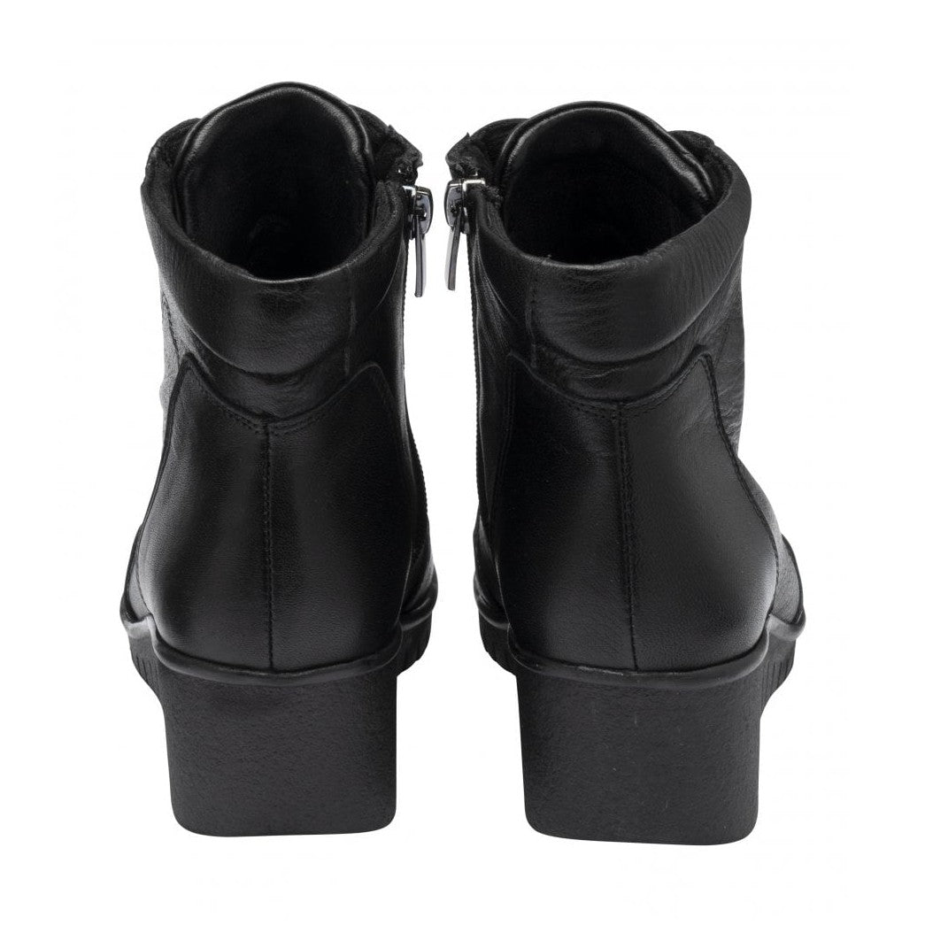 Lotus Myrthe BLACK ULB558 Ankle Boot