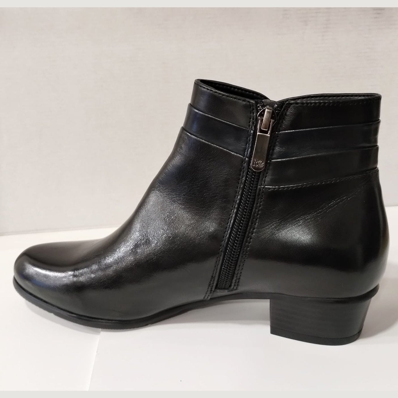 Regardez le Ciel Stefany 399 BLACK Soft Leather Block Heel Zip Ankle Boot