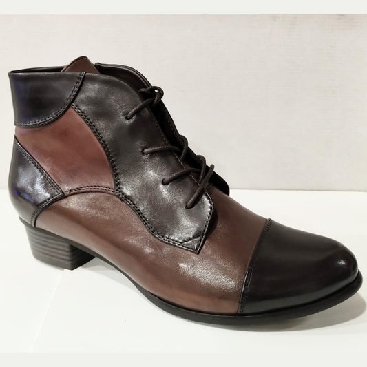 Regardez le Ciel Stefany123 BROWN Soft Leather Low Heel Lace Ankle Boot With Zip.